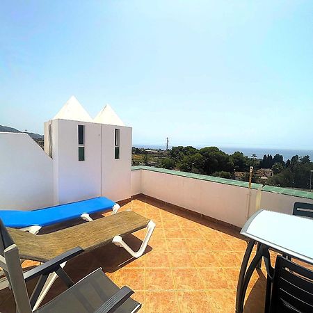 Urb. Alhambra II 15 Villa Нерха Екстериор снимка