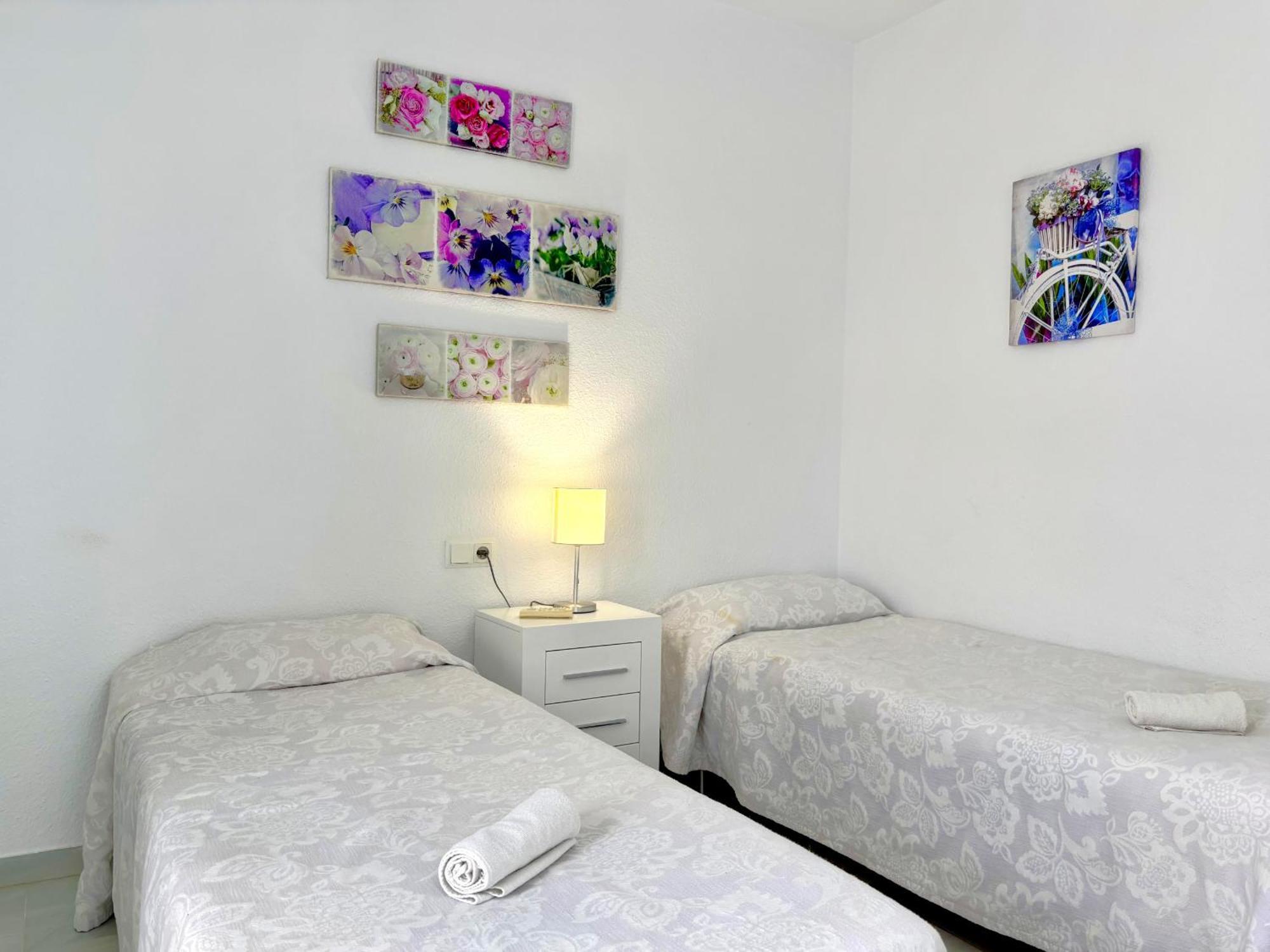 Urb. Alhambra II 15 Villa Нерха Екстериор снимка